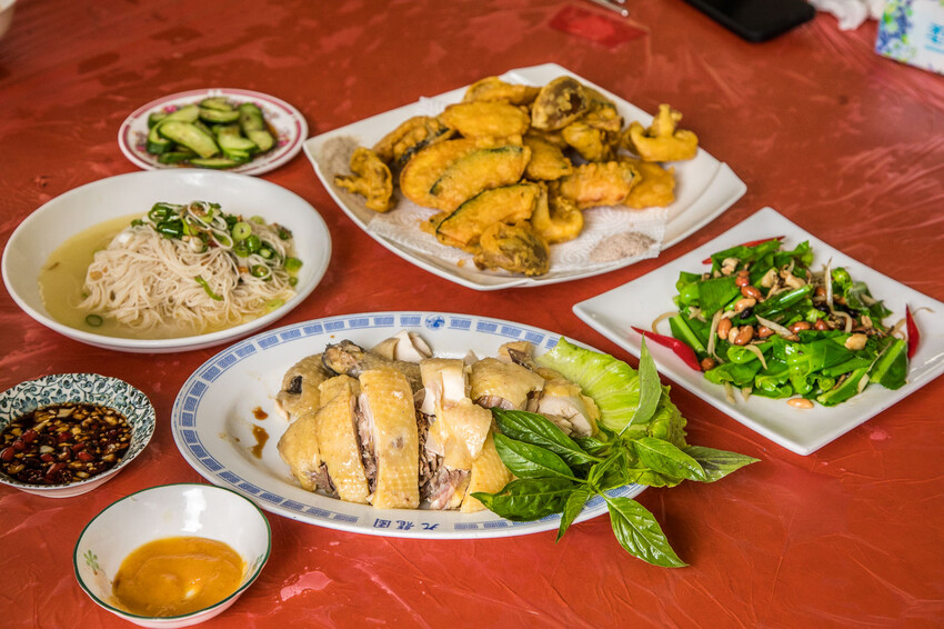 桃園市大溪區阮家莊土雞城-老大店｜連google都會迷路？荒山野嶺超偏僻土雞城，沒預約吃不到唷