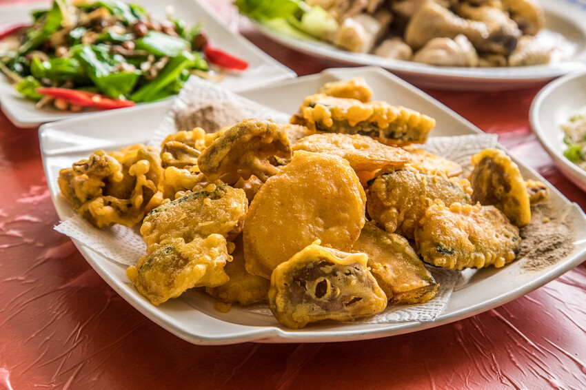 桃園市大溪區阮家莊土雞城-老大店｜連google都會迷路？荒山野嶺超偏僻土雞城，沒預約吃不到唷