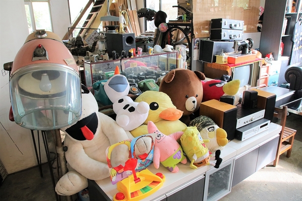 鹿港秘密基地:【彰化福興景點】鹿港秘密基地~親子同樂特色餐廳,任天堂、小瑪莉電動、彈珠台給大家玩,體驗披薩DIY手作(假日限定)