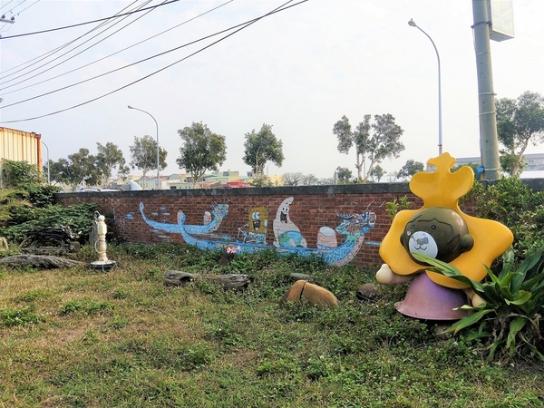 鹿港秘密基地:【彰化福興景點】鹿港秘密基地~親子同樂特色餐廳,任天堂、小瑪莉電動、彈珠台給大家玩,體驗披薩DIY手作(假日限定)
