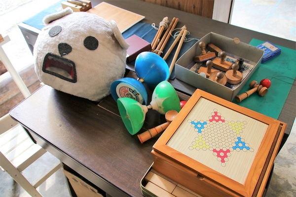 鹿港秘密基地:【彰化福興景點】鹿港秘密基地~親子同樂特色餐廳,任天堂、小瑪莉電動、彈珠台給大家玩,體驗披薩DIY手作(假日限定)