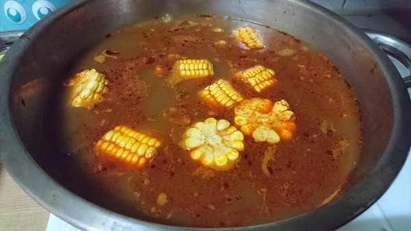 衝喜麻辣鍋底：美食團購~衝喜麻辣鍋底~在家自製火鍋大餐~湯頭濃郁麻辣夠爽快~冒汗中~