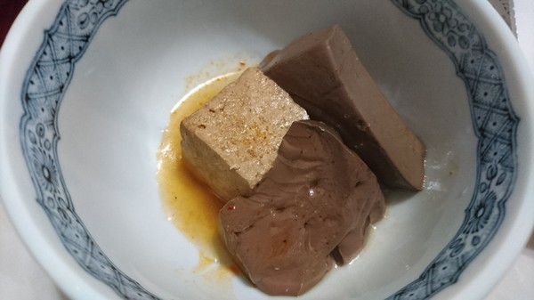 衝喜麻辣鍋底：美食團購~衝喜麻辣鍋底~在家自製火鍋大餐~湯頭濃郁麻辣夠爽快~冒汗中~