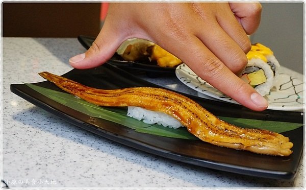 Magic Touch 点爭鮮 J-Mall店：台中西屯』Magic Touch 点爭鮮║J-Mall商場全新開幕，新幹線列車直送壽司，咻~美味直達車！