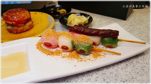 Magic Touch 点爭鮮 J-Mall店：台中西屯』Magic Touch 点爭鮮║J-Mall商場全新開幕，新幹線列車直送壽司，咻~美味直達車！