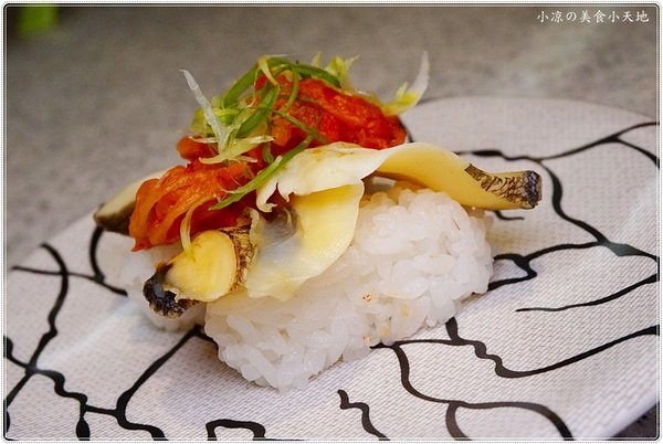 Magic Touch 点爭鮮 J-Mall店：台中西屯』Magic Touch 点爭鮮║J-Mall商場全新開幕，新幹線列車直送壽司，咻~美味直達車！