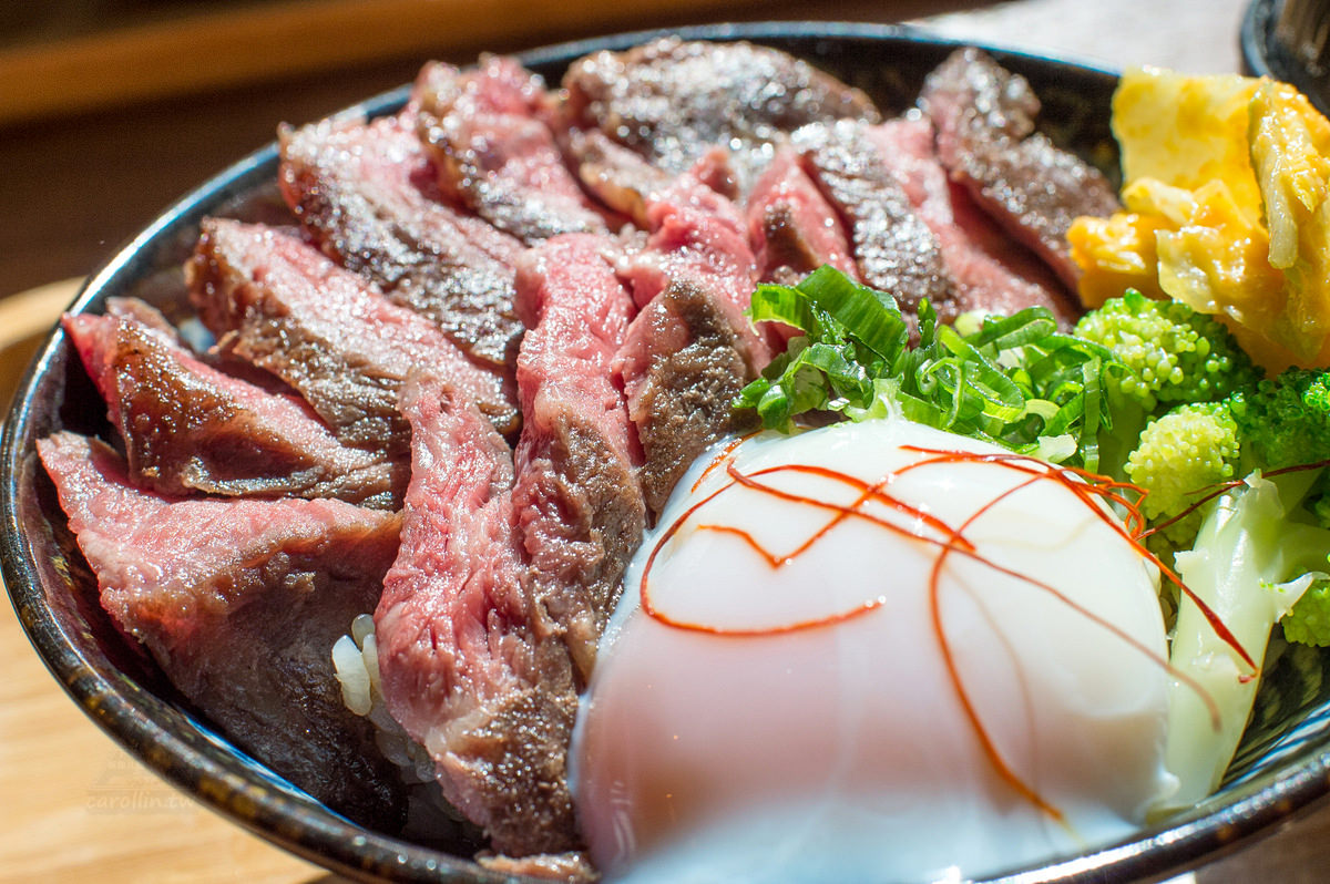 《兩斤家廚房 1.2KG Kitchen》choice等級 炙燒牛排丼飯 - 卡琳。摸魚兒趣