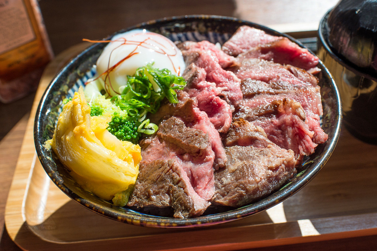 《兩斤家廚房 1.2KG Kitchen》choice等級 炙燒牛排丼飯 - 卡琳。摸魚兒趣