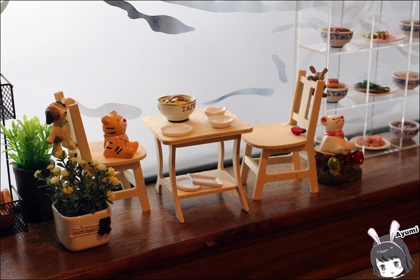 金鳳凰商務旅館：[住宿]►高雄鳳山區◄金鳳凰商務旅館－平日住宿千元有找、附近有南霸天丹丹漢堡&青年夜市~鳳山車站步行約五分鐘