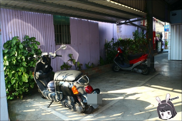 金鳳凰商務旅館：[住宿]►高雄鳳山區◄金鳳凰商務旅館－平日住宿千元有找、附近有南霸天丹丹漢堡&青年夜市~鳳山車站步行約五分鐘