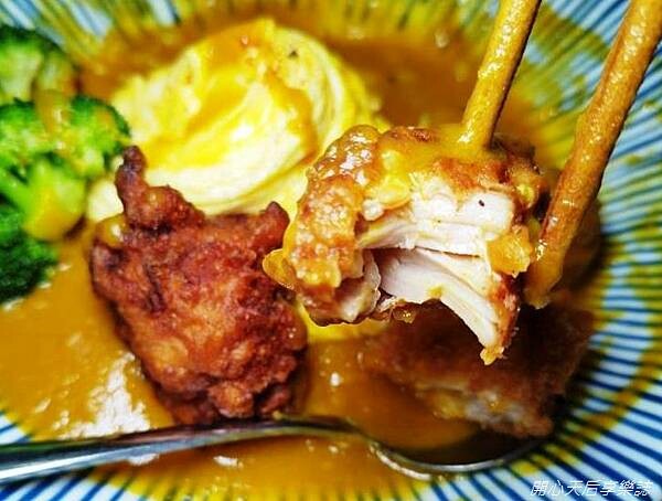 信義區咖哩|呂舖食堂|平價咖哩,特色咖哩飯、自製小菜、飲料、奶酪,學生、親子、小資族用餐的好選擇!咖