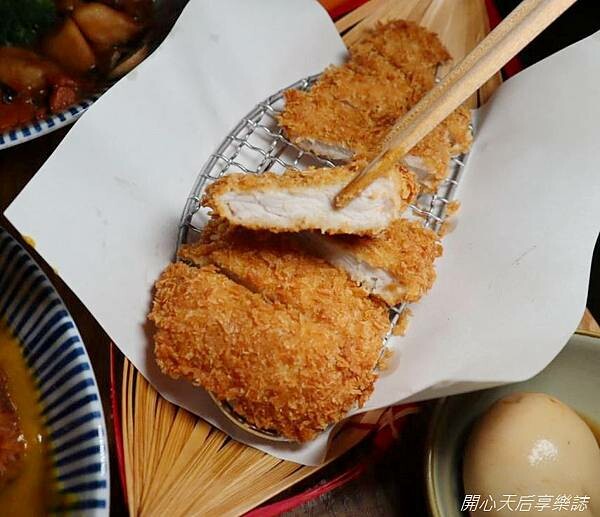 信義區咖哩|呂舖食堂|平價咖哩,特色咖哩飯、自製小菜、飲料、奶酪,學生、親子、小資族用餐的好選擇!咖