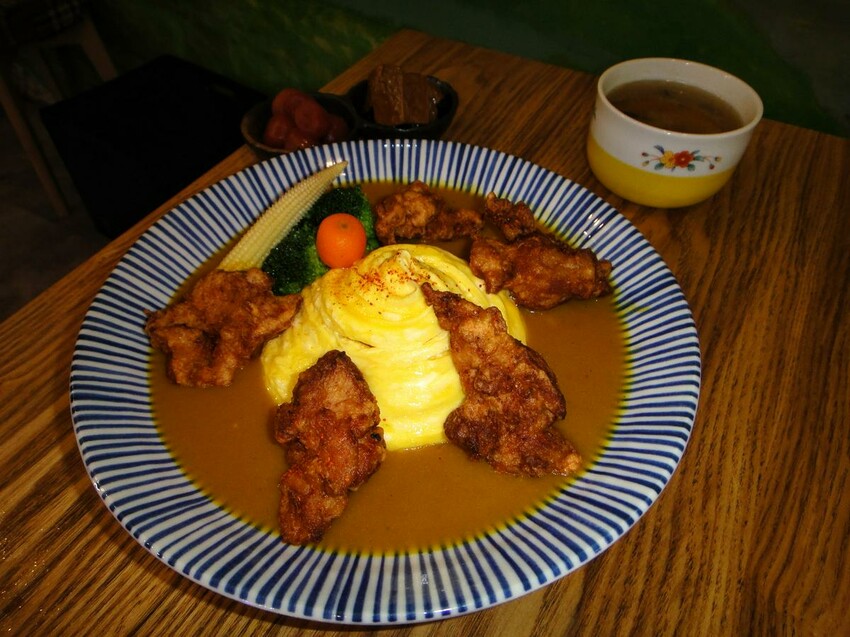 【美食】「呂舖食堂」平價日式咖哩、炸物 ,信義區咖哩推薦、北 【美食】「呂舖食堂」平價日式咖哩、炸物 ,信義區咖哩推薦、北