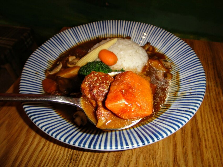 【美食】「呂舖食堂」平價日式咖哩、炸物 ,信義區咖哩推薦、北 【美食】「呂舖食堂」平價日式咖哩、炸物 ,信義區咖哩推薦、北