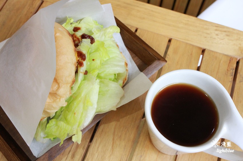 [ 國父紀念館站/南京三民站美食 ] 米歐屋～監理站光復南路早午餐，大份量多蔬菜素食可