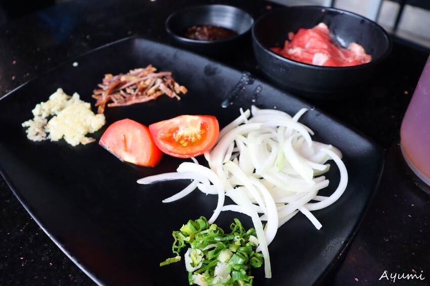 [高雄火鍋推薦－樂多多集團]肉多多火鍋高雄三多店/肉多多開了