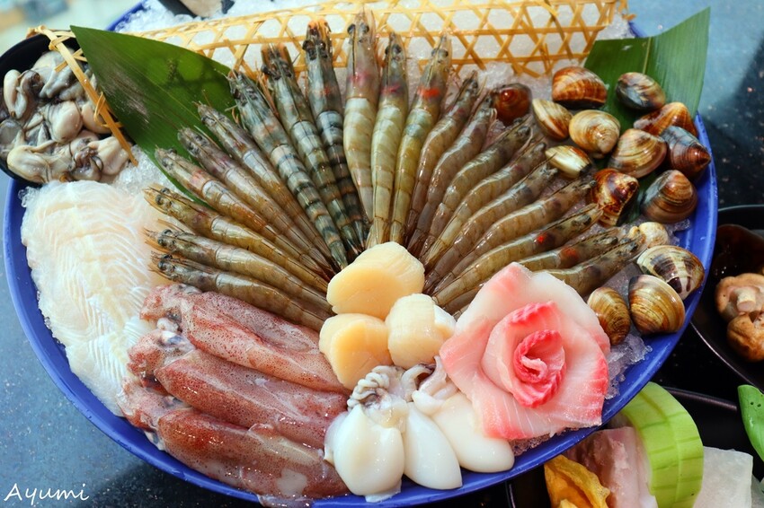 [高雄火鍋推薦－樂多多集團]肉多多火鍋高雄三多店/肉多多開了