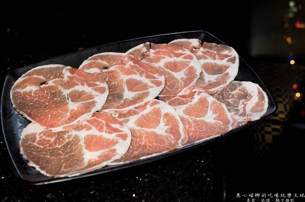 肉多多火鍋-高雄三多店:高雄前鎮︱肉多多火鍋 情人節,俯瞰城市夜景享受大口吃肉的狂野浪漫~