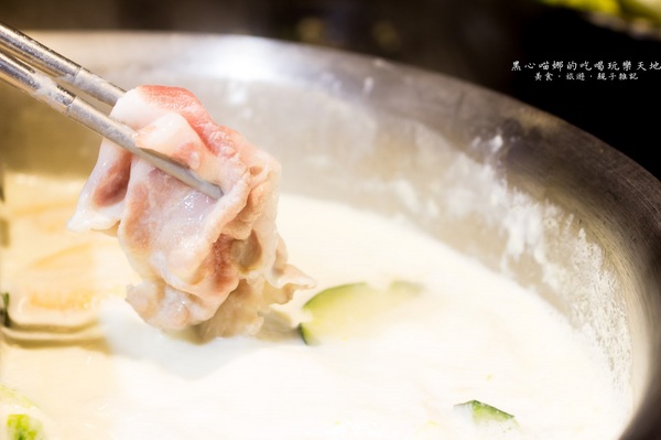 肉多多火鍋-高雄三多店:高雄前鎮︱肉多多火鍋 情人節,俯瞰城市夜景享受大口吃肉的狂野浪漫~