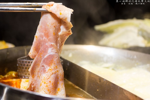 肉多多火鍋-高雄三多店:高雄前鎮︱肉多多火鍋 情人節,俯瞰城市夜景享受大口吃肉的狂野浪漫~