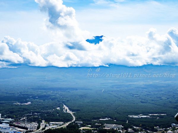 河口湖天上山公園：河口湖天上山公園 / 咔奇咔奇山兔子&狸貓的傳說 / 貍子茶屋好吃又好玩!!