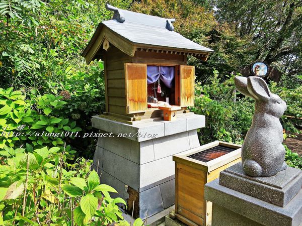 河口湖天上山公園：河口湖天上山公園 / 咔奇咔奇山兔子&狸貓的傳說 / 貍子茶屋好吃又好玩!!