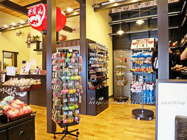 河口湖天上山公園：河口湖天上山公園 / 咔奇咔奇山兔子&狸貓的傳說 / 貍子茶屋好吃又好玩!!