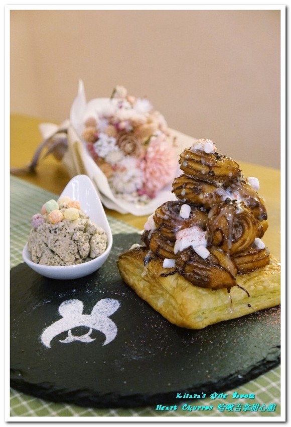 Heart Churros 哈啾吉拿甜心館:小巨蛋下午茶.吉拿棒不只是甜點,更能化身創意漢堡──哈啾吉拿甜心館