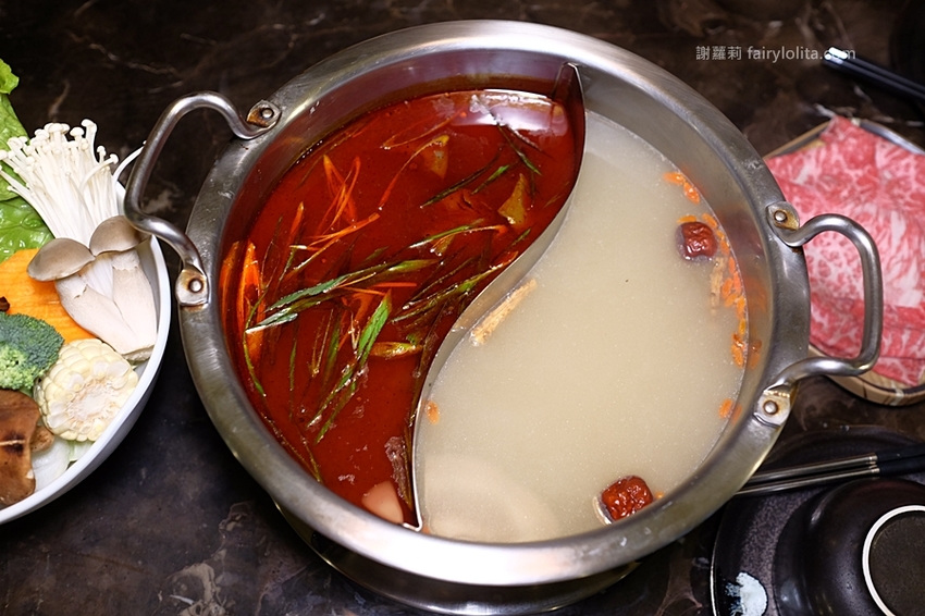 台中火鍋 | Beef King / 日本頂級A5和牛鍋物放題。台中第一間超狂日本A5和牛放題，近百種肉品、海鮮、火鍋料、滷水食材讓你無限吃到飽！ @蹦啾♥謝蘿莉 La vie heureuse