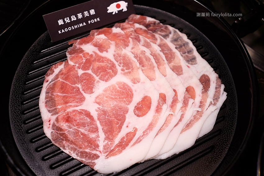 台中火鍋 | Beef King / 日本頂級A5和牛鍋物放題。台中第一間超狂日本A5和牛放題，近百種肉品、海鮮、火鍋料、滷水食材讓你無限吃到飽！ @蹦啾♥謝蘿莉 La vie heureuse