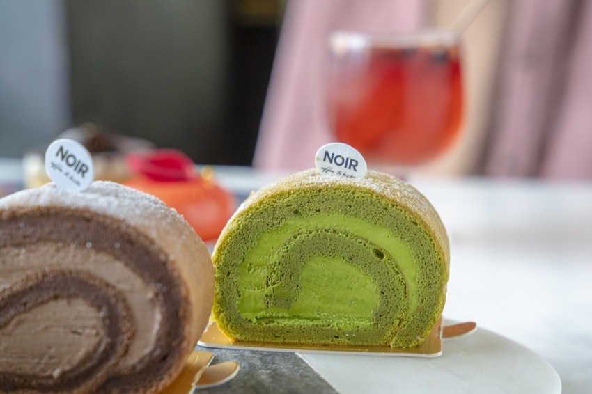 桃園甜點 NOIR coffee&bistro｜晶蘋果上市，連小紅帽吃下去以後都活了起來～ · 算命的說我很愛吃