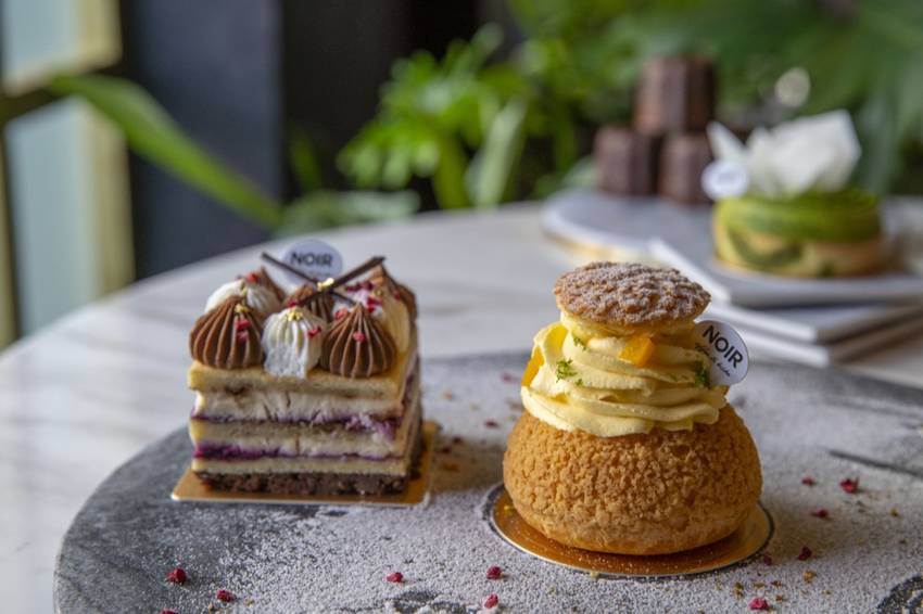 桃園甜點推薦 NOIR coffee&bistro｜走訪高質感甜點的時尚藝廊，天然食材純手工製作，不限時的慵懶咖啡廳 · 算命的說我很愛吃