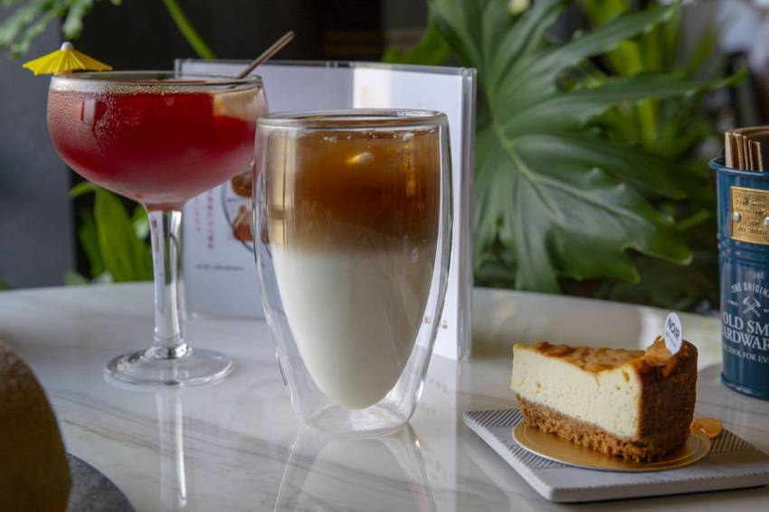 桃園甜點推薦 NOIR coffee&bistro｜走訪高質感甜點的時尚藝廊，天然食材純手工製作，不限時的慵懶咖啡廳 · 算命的說我很愛吃