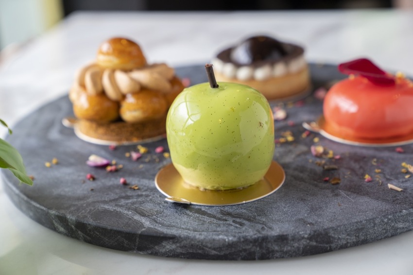桃園甜點 NOIR coffee&bistro｜晶蘋果上市，連小紅帽吃下去以後都活了起來～ · 算命的說我很愛吃