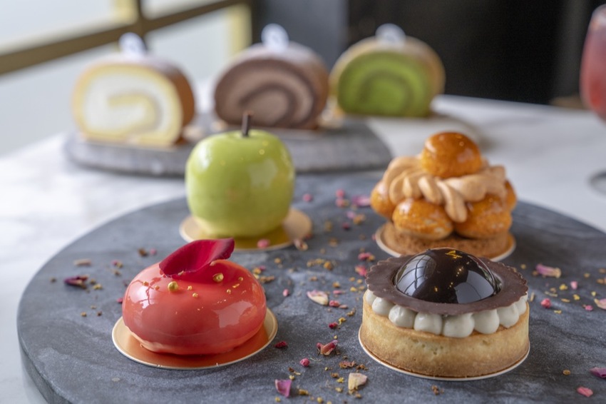 桃園甜點 NOIR coffee&bistro｜晶蘋果上市，連小紅帽吃下去以後都活了起來～ · 算命的說我很愛吃