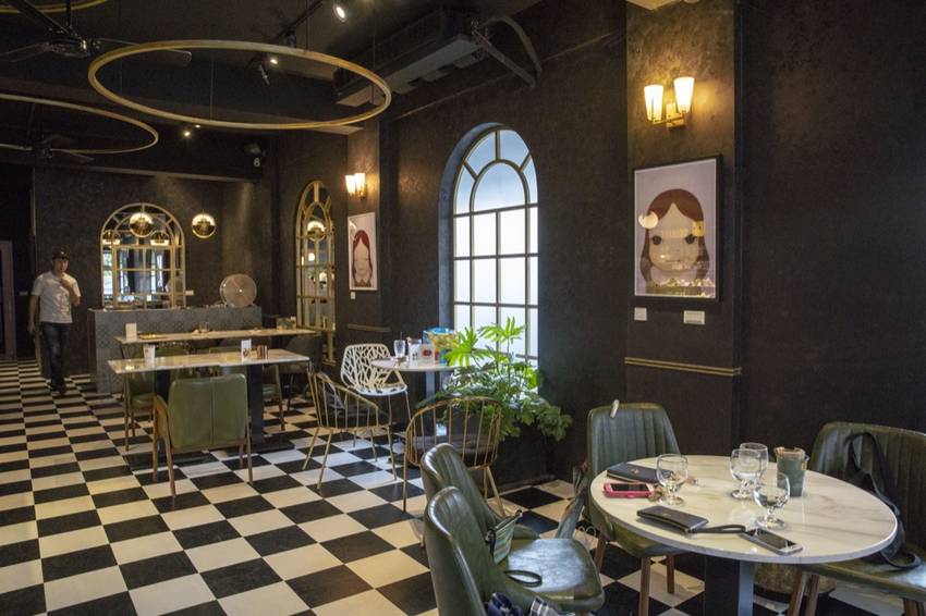 桃園甜點推薦 NOIR coffee&bistro｜走訪高質感甜點的時尚藝廊，天然食材純手工製作，不限時的慵懶咖啡廳 · 算命的說我很愛吃