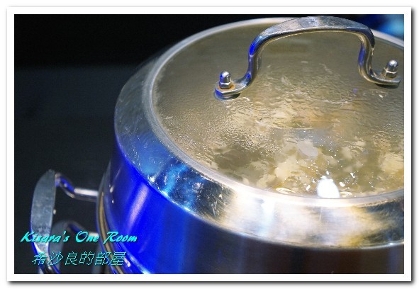 澎湖蒸鱻蒸氣火鍋：中永和火鍋．在地與國際接軌、變化多端的海鮮蒸鍋──澎湖蒸鱻蒸氣火鍋