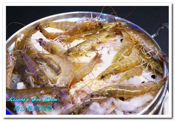 澎湖蒸鱻蒸氣火鍋：中永和火鍋．在地與國際接軌、變化多端的海鮮蒸鍋──澎湖蒸鱻蒸氣火鍋