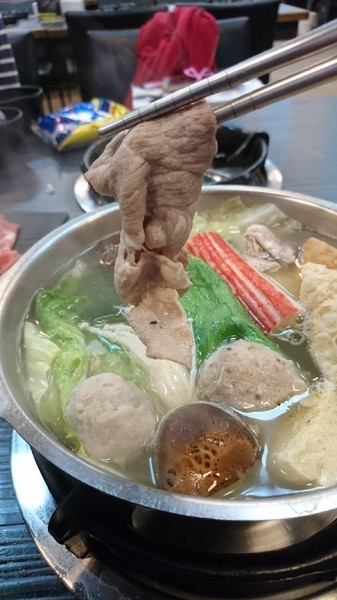 五鮮級平價鍋物(三民鼎力店):高雄~五鮮級平價鍋物(鼎力店)~冬天就是要吃鍋~熱呼呼~