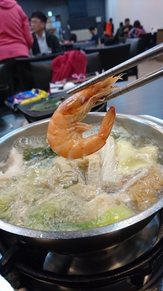 五鮮級平價鍋物(三民鼎力店):高雄~五鮮級平價鍋物(鼎力店)~冬天就是要吃鍋~熱呼呼~