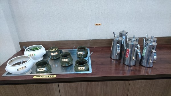 五鮮級平價鍋物(三民鼎力店):高雄~五鮮級平價鍋物(鼎力店)~冬天就是要吃鍋~熱呼呼~