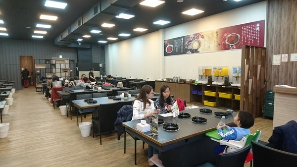 五鮮級平價鍋物(三民鼎力店):高雄~五鮮級平價鍋物(鼎力店)~冬天就是要吃鍋~熱呼呼~