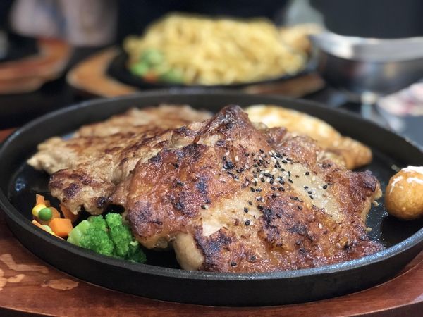 ●嘉義食記●魔力牛牛排館/東區民族路/加麵不加價/嘉義平價牛排