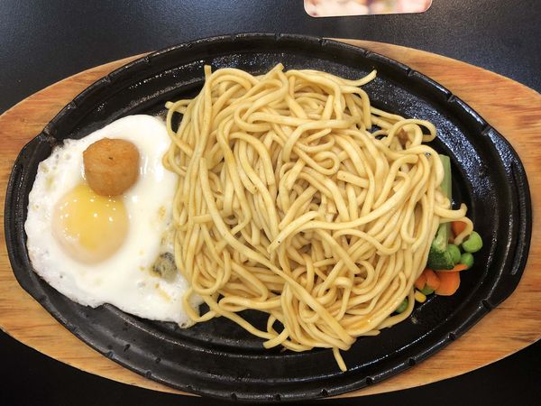 ●嘉義食記●魔力牛牛排館/東區民族路/加麵不加價/嘉義平價牛排