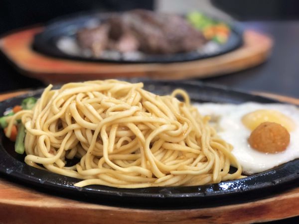 ●嘉義食記●魔力牛牛排館/東區民族路/加麵不加價/嘉義平價牛排