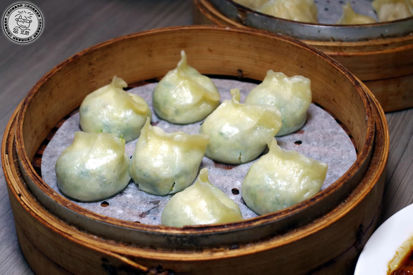 10花素蒸餃1.jpg