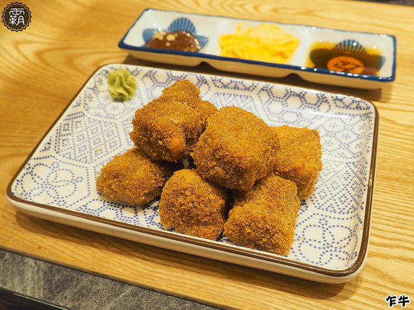 乍牛炸牛排專賣 (台中新光中港店)： 乍牛炸牛排專賣，粉嫩炸牛排，誘人的牛排在鍋上滋滋作響！