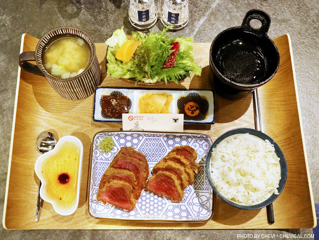 台中西屯│乍牛炸牛排專賣＊自己煎牛排DIY超促咪！王品炸牛排在新光三越就能吃得到！