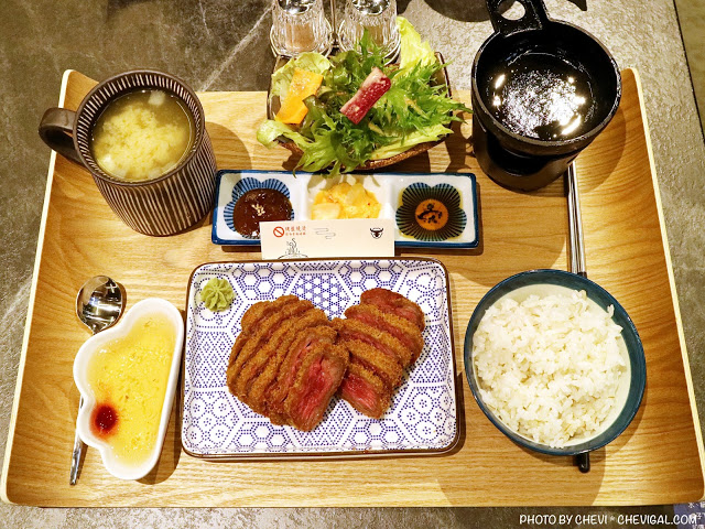 台中西屯│乍牛炸牛排專賣＊自己煎牛排DIY超促咪！王品炸牛排在新光三越就能吃得到！