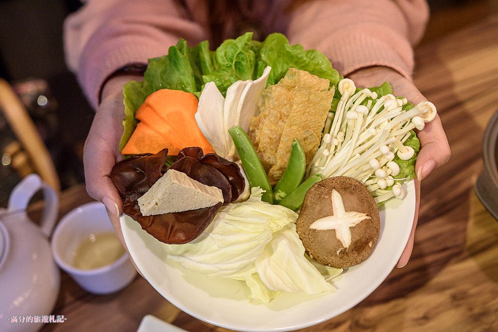 台中南屯火鍋》龍饌養生藥膳 台中養生鍋物 嚴選頂級中藥食材 春夏滋補暖冬聖品美食! - 滿分的旅遊札記